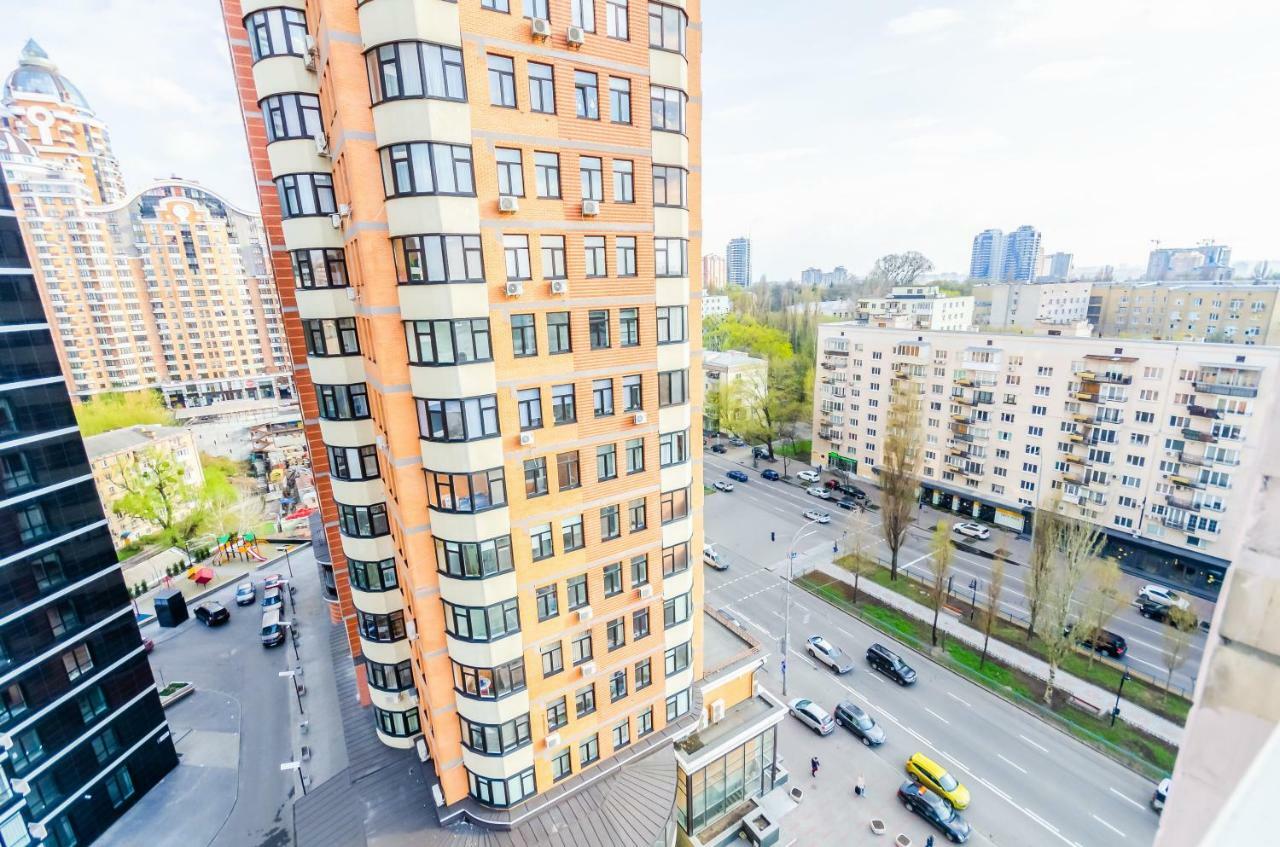 Kozzy Apartment In Kiev City Center Lu7 エクステリア 写真