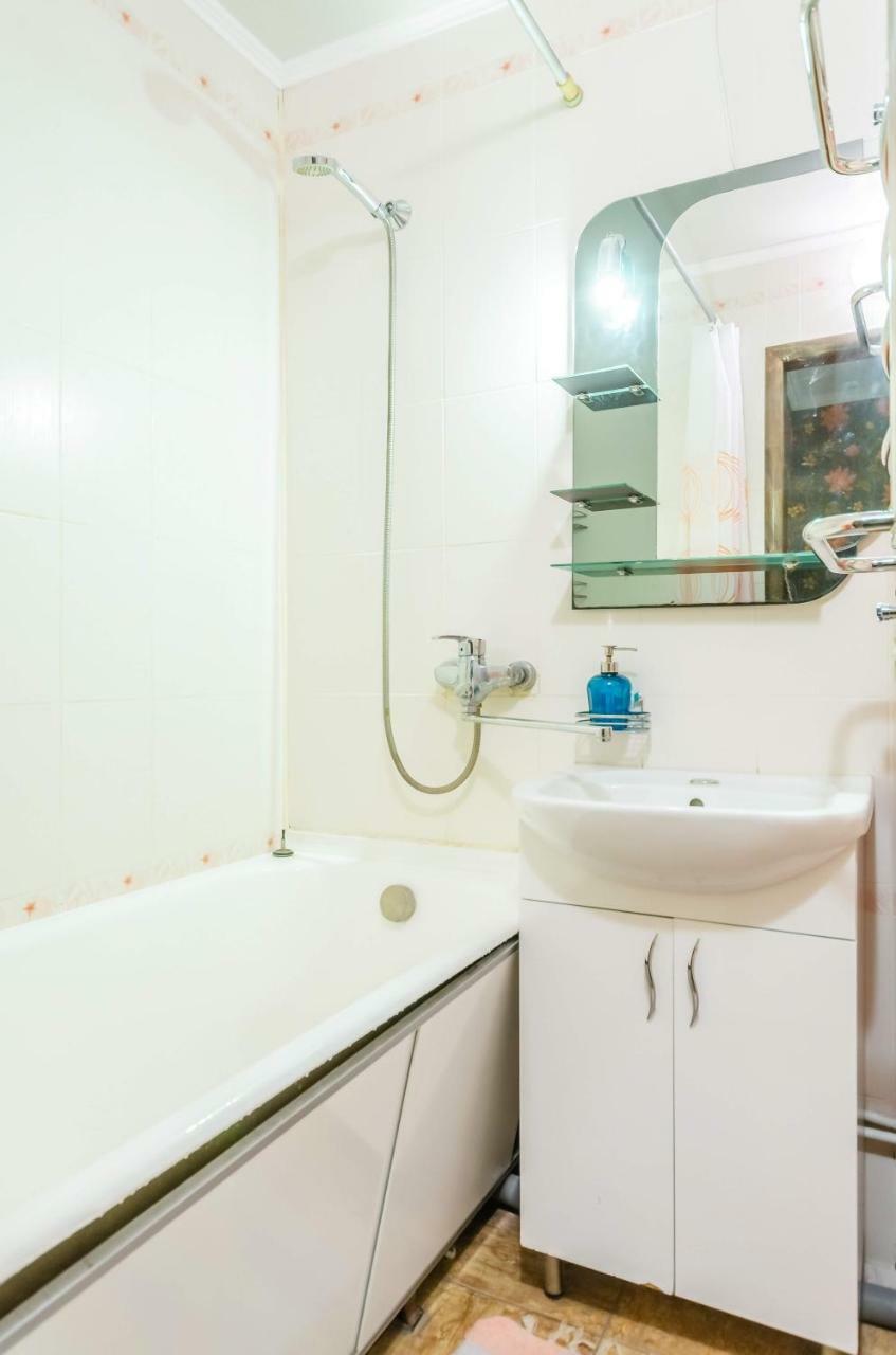 Kozzy Apartment In Kiev City Center Lu7 エクステリア 写真
